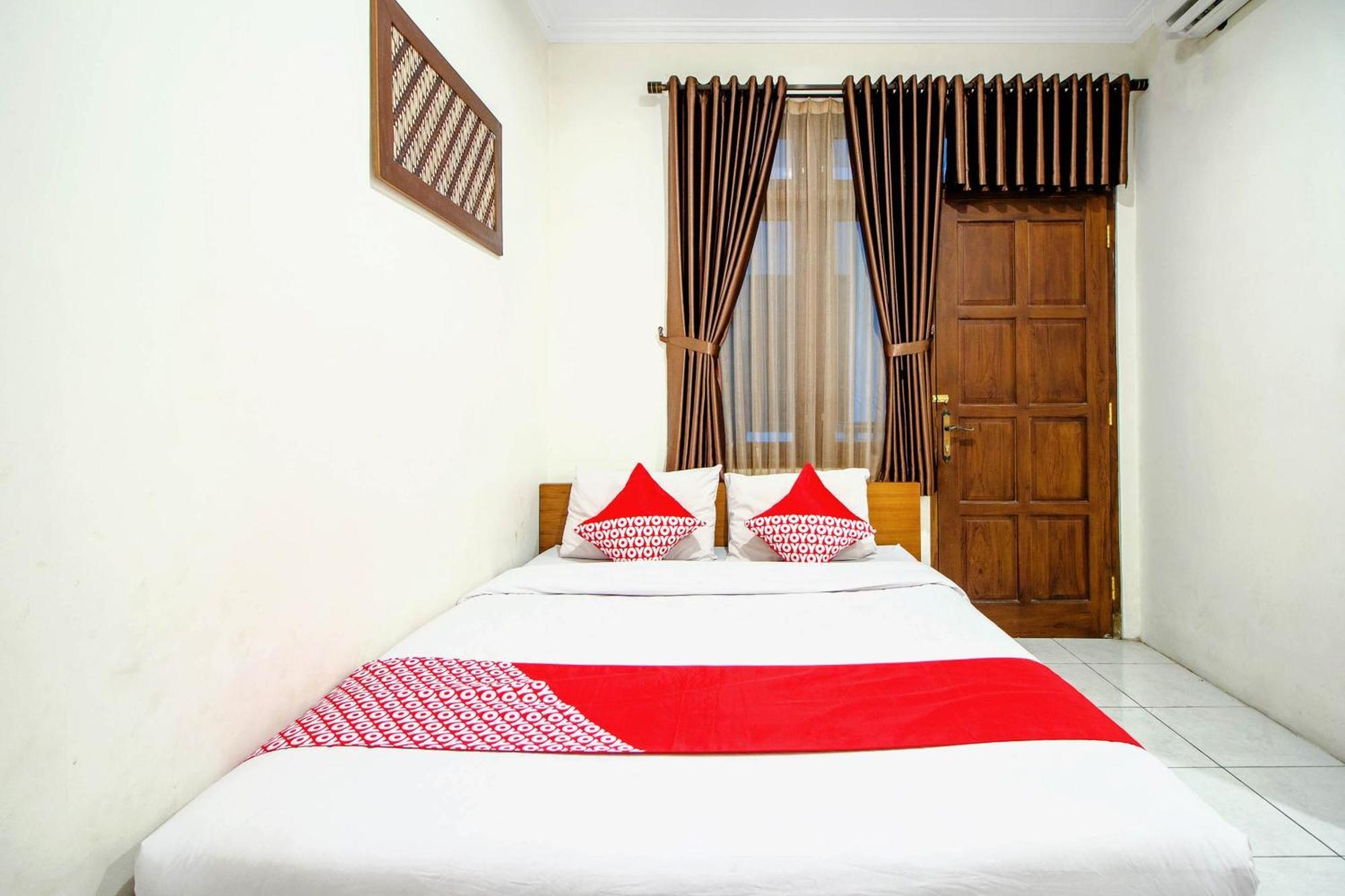 OYO 250 De'Gadri Ndalem Hotel Jarakan Buitenkant foto